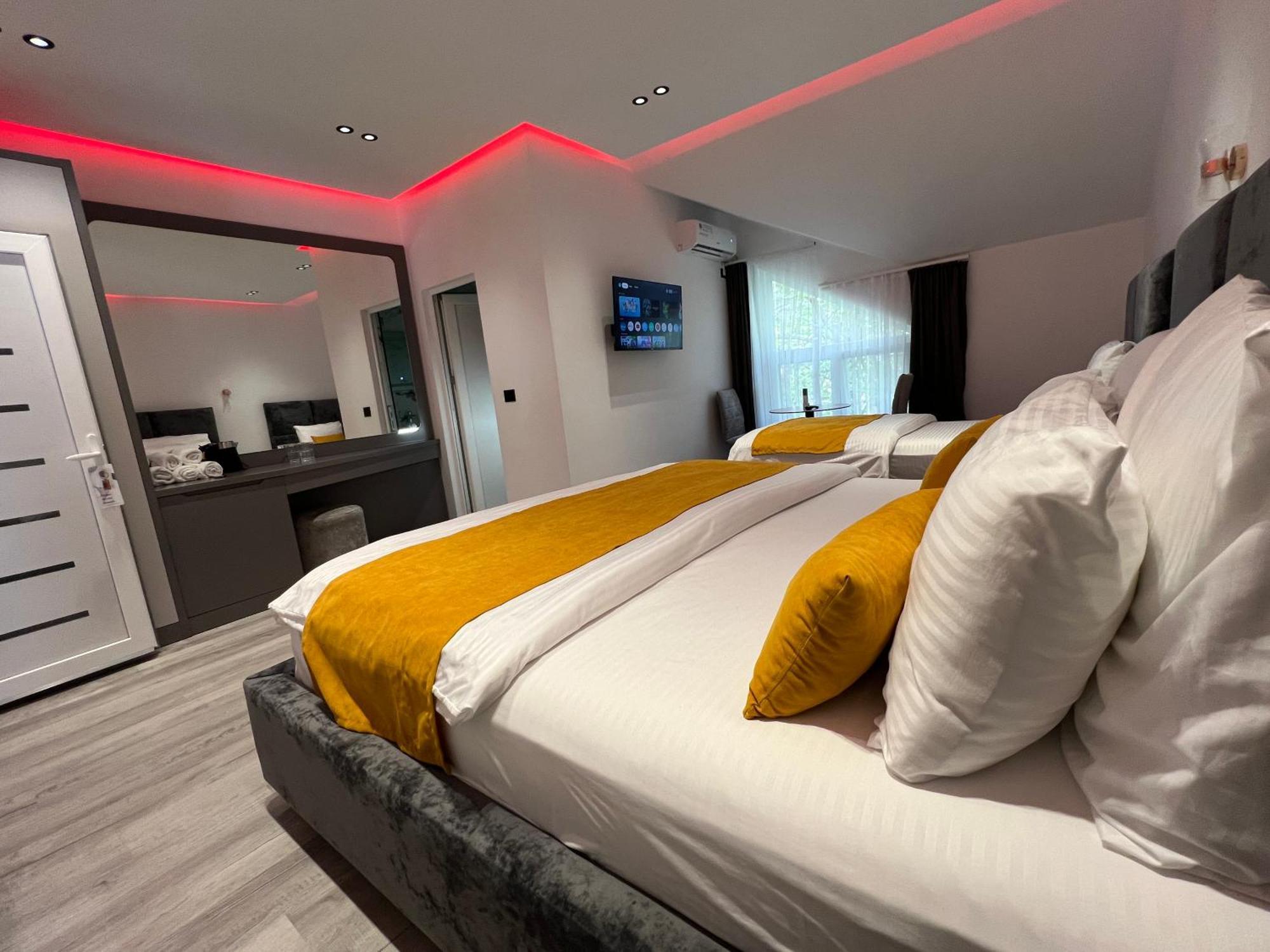 Breezy Hotel Valbone Exterior foto